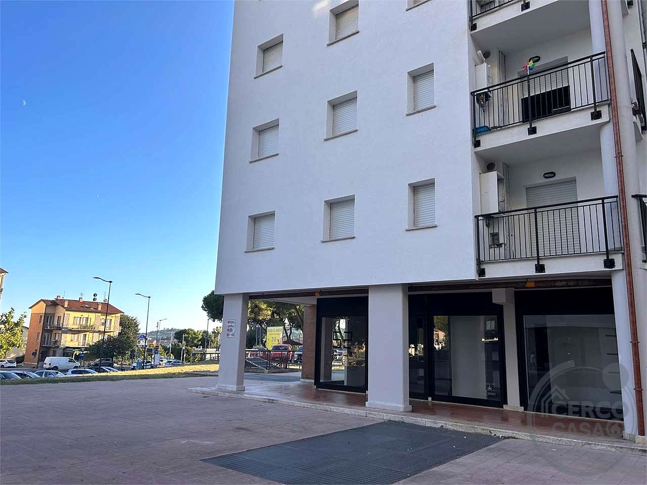 RIF. N2665SP - Negozio 95 mq in Affitto ad Ellera, Corciano (PG)