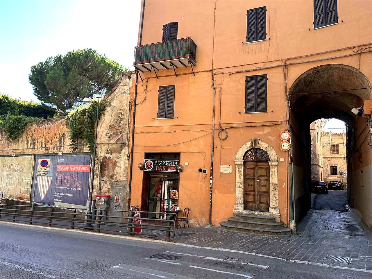 🍕 PERUGIA CENTRO (Via Masi) – Cedesi Avviata Attività Bar/Pizzeria