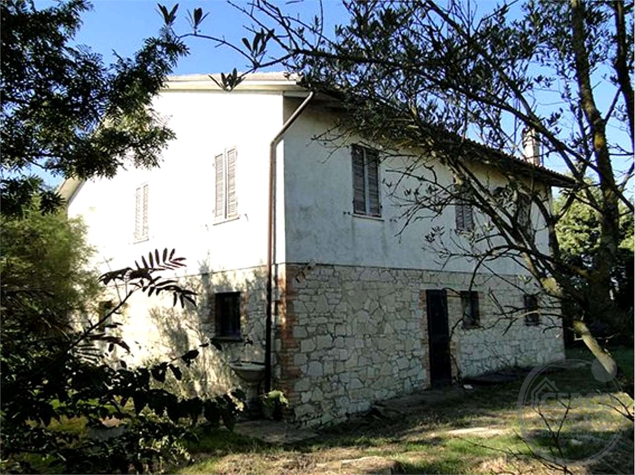 TODI - ILCI - CASA INDIPENDENTE CON GIARDINO