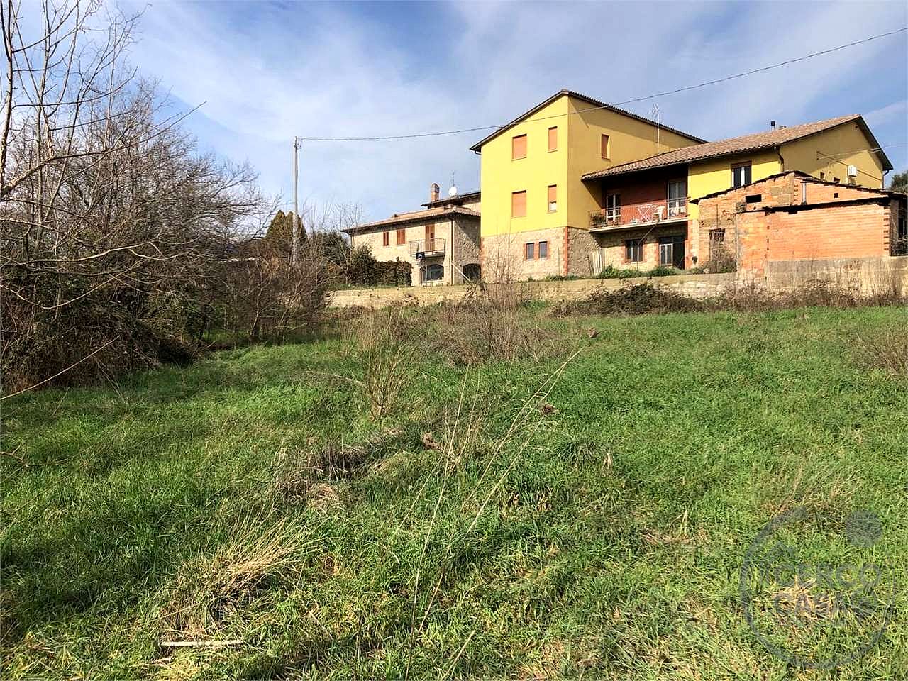 TODI - PIAN DI PORTO - TERRENO EDIFICABILE