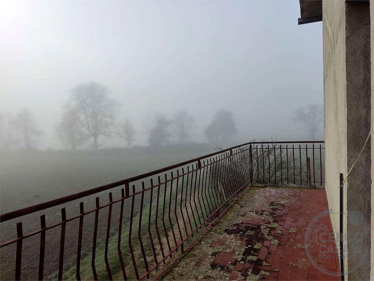 TODI - COLLEVALENZA - CASA INDIPENDENTE CON CORTE