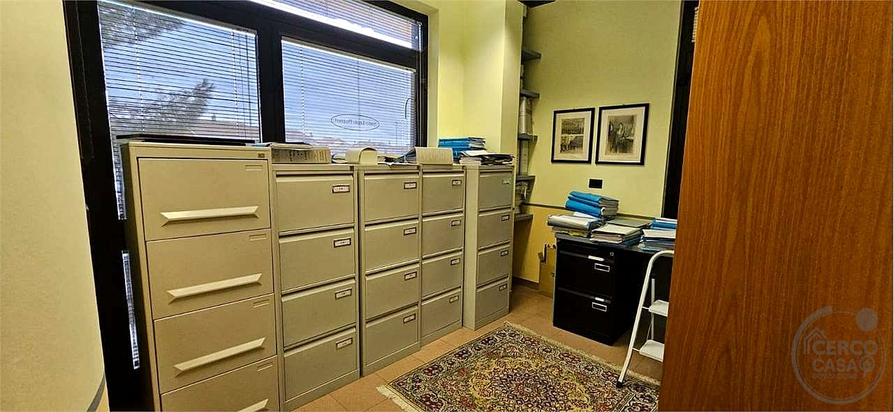 TODI - UFFICIO AL PIANO TERRA