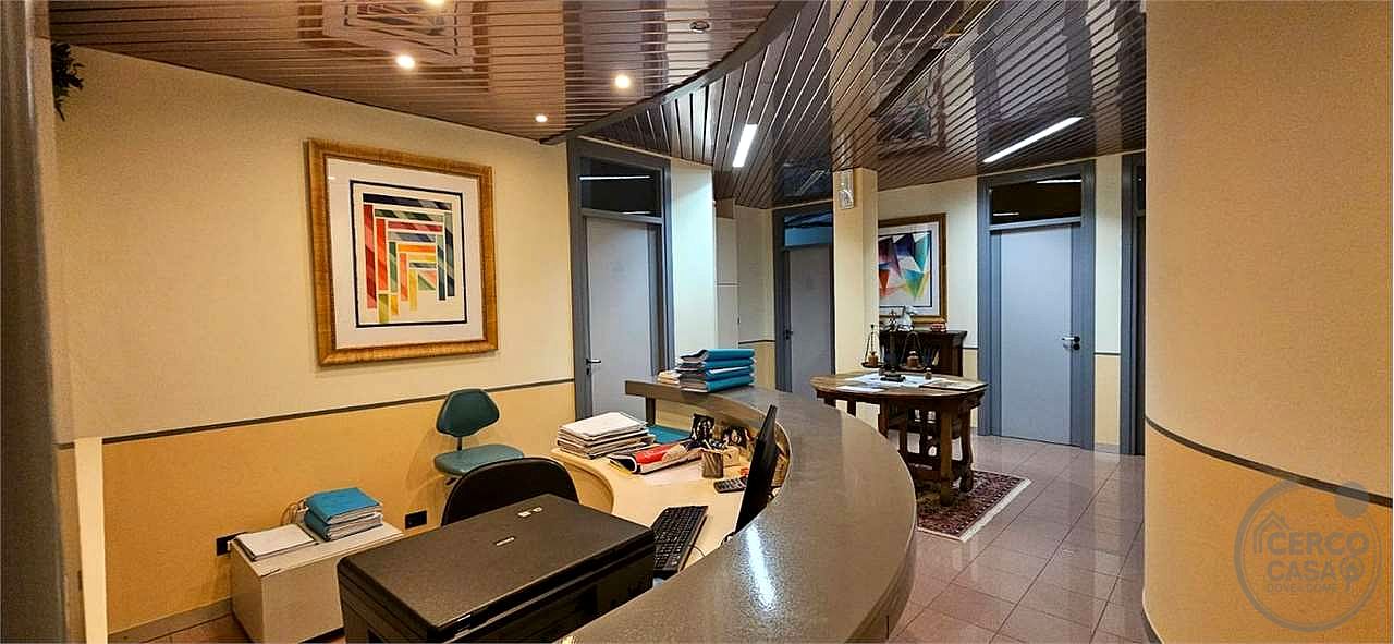 TODI - UFFICIO AL PIANO TERRA