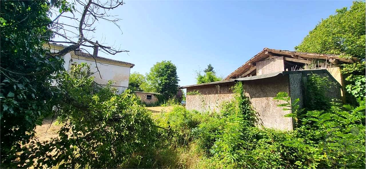 ACQUASPARTA - CASALE CON TERRENO