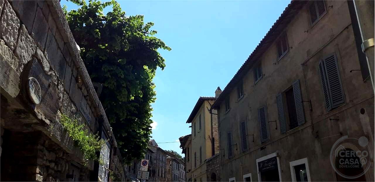 Immobile a Assisi