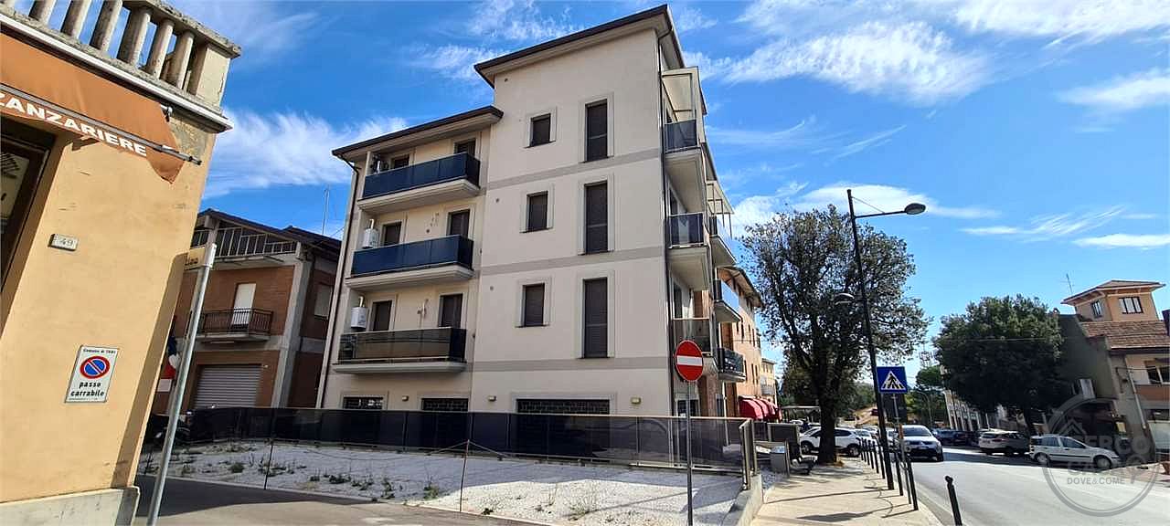 Commerciale a Todi