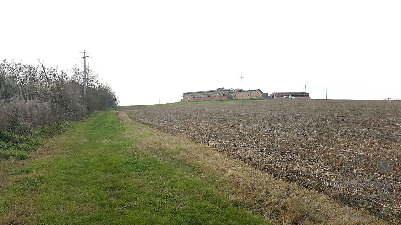 Marsciano casale da ristrutturare collinare panoramico