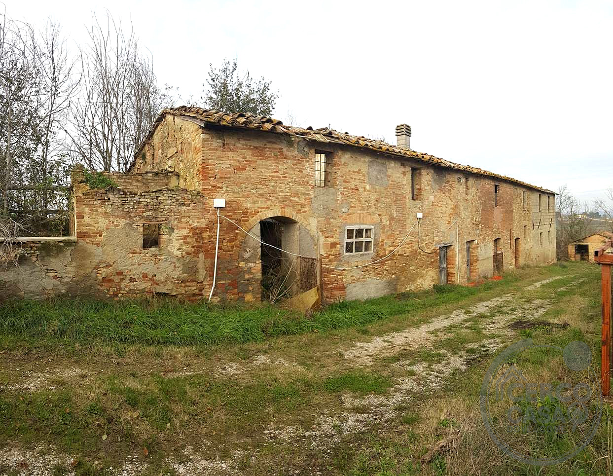 Marsciano casale da ristrutturare collinare panoramico