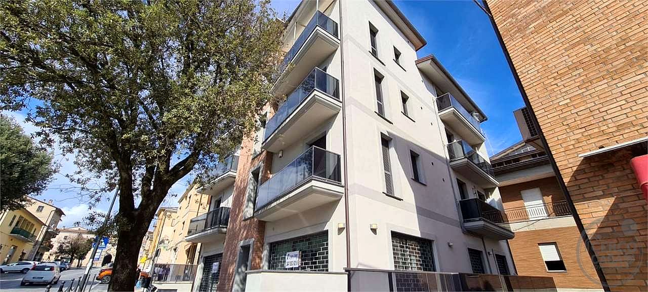 Commerciale a Todi