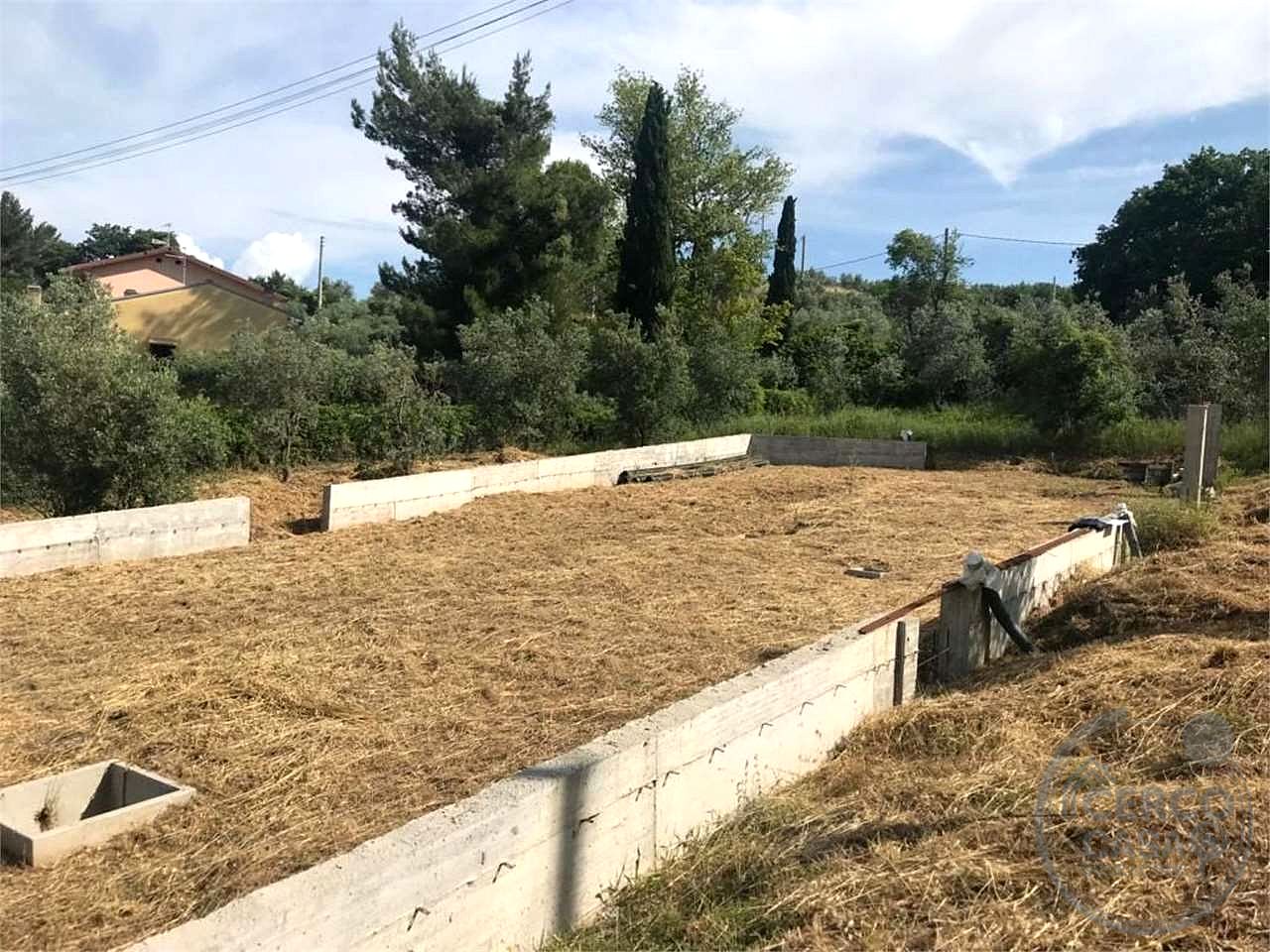 FOLIGNO - CARPELLO - TERRENO EDIFICABILE