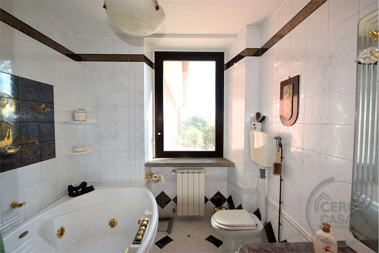 Italy Roma villa sulla Cassia con piscina ed Elipo