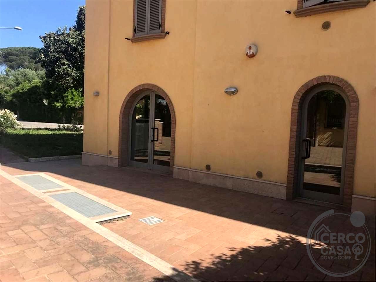 BASTIA UMBRA - LOCALE COMMERCIALE