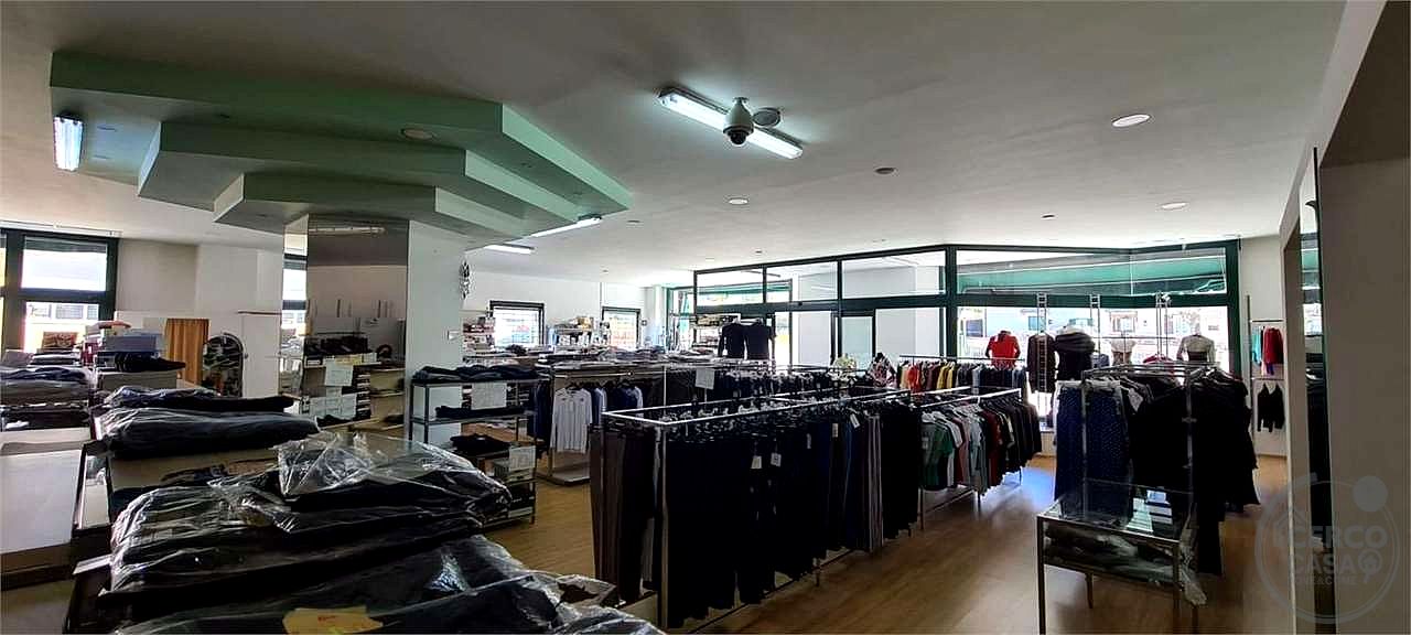 COLLAZZONE - COLLEPEPE - LOCALE COMMERCIALE