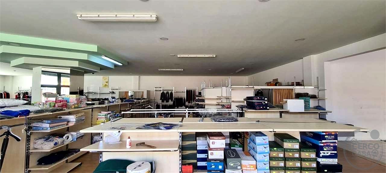 COLLAZZONE - COLLEPEPE - LOCALE COMMERCIALE