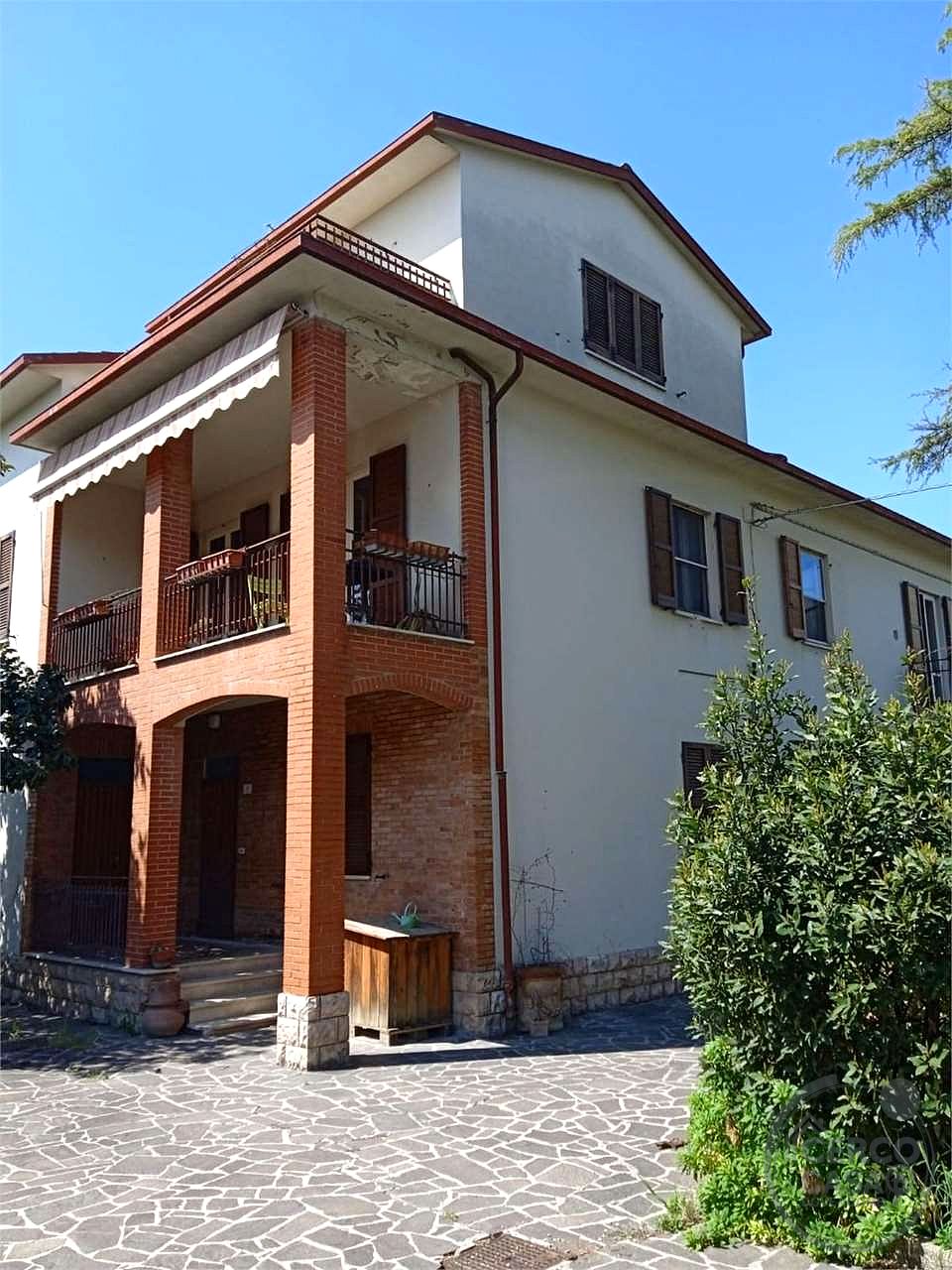 BASTIA: CASA INDIPENDENTE CON GIARDINO ESCLUSIVO