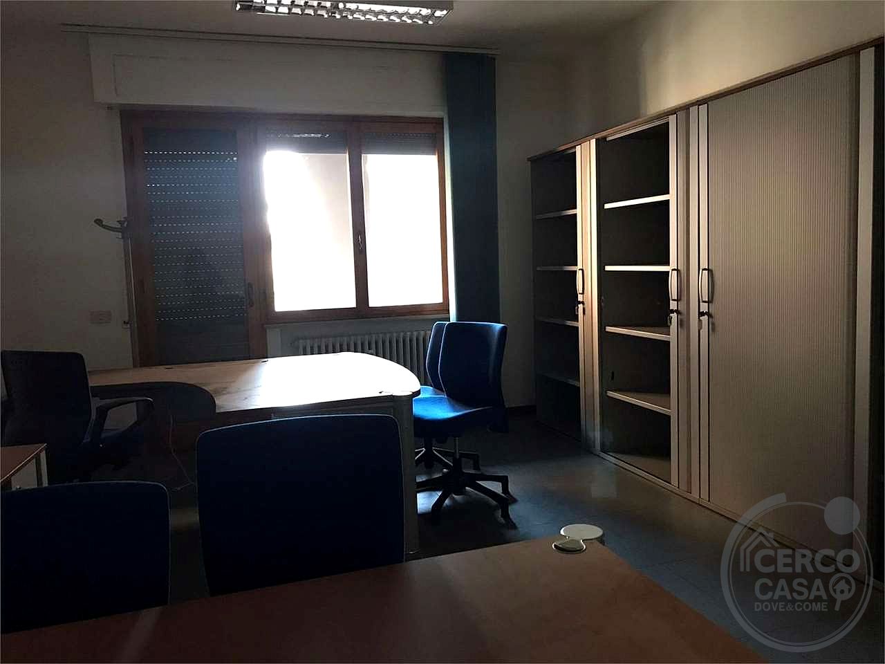 PERUGIA - CENTRALE: UFFICIO ARREDATO