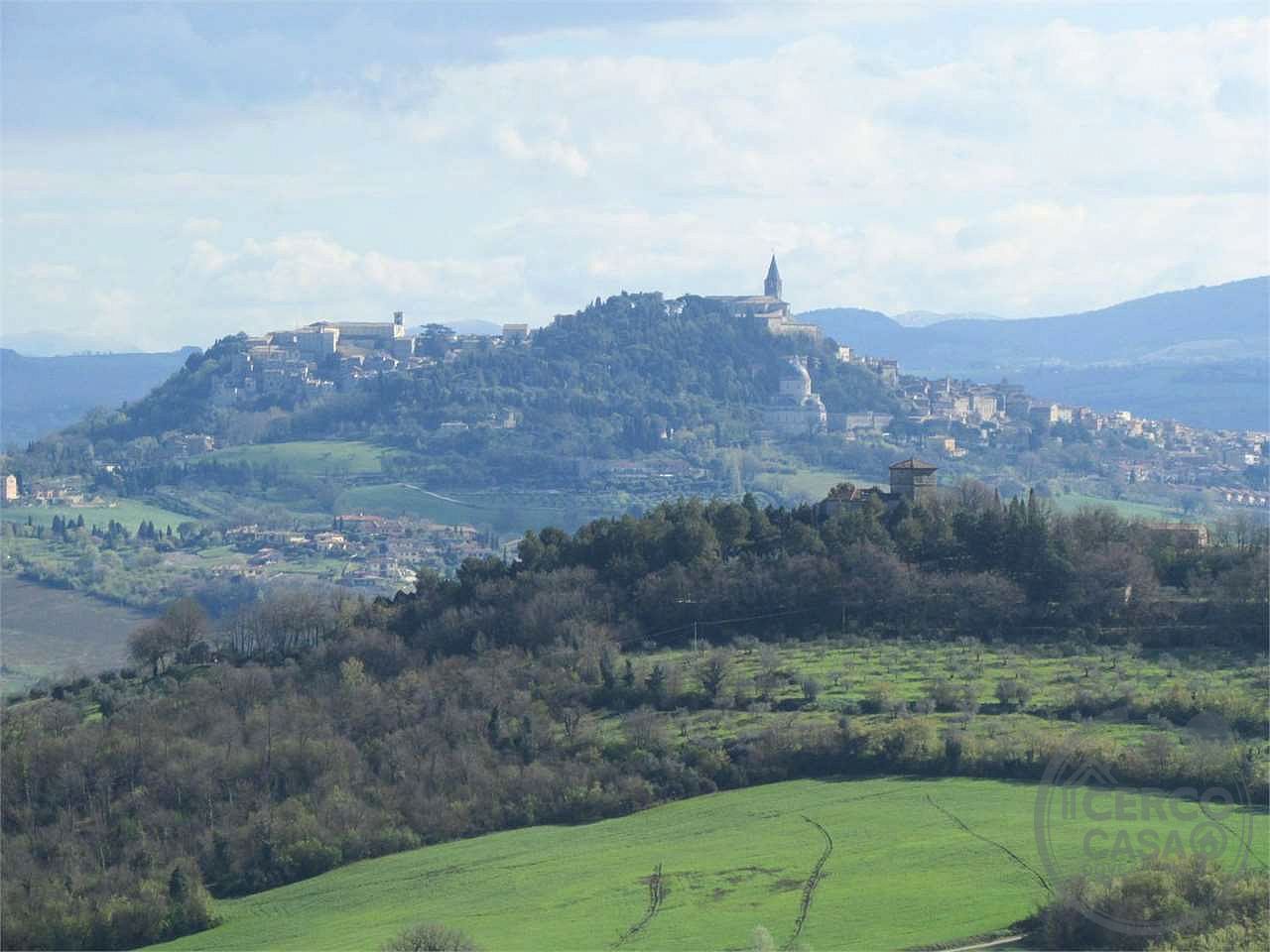 ASPROLI:CIELO-TERRA CON GIARDINO E CORTE ESCLUSIVA