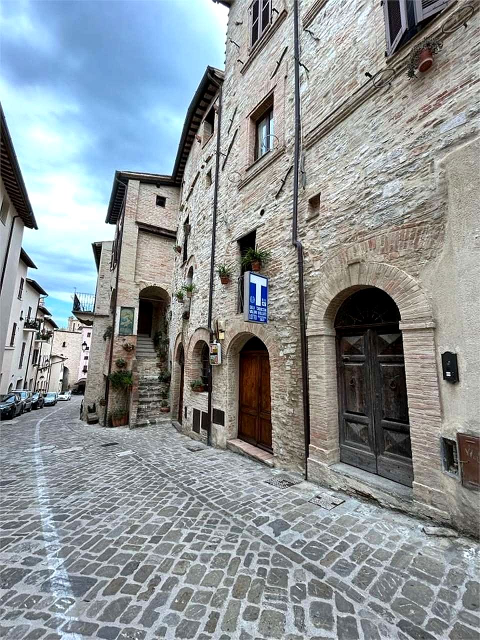 NOCERA UMBRA - APPARTAMENTO IN CENTRO STORICO