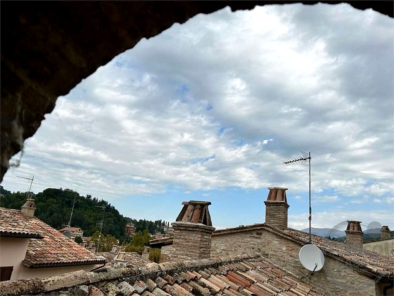 NOCERA UMBRA - APPARTAMENTO IN CENTRO STORICO