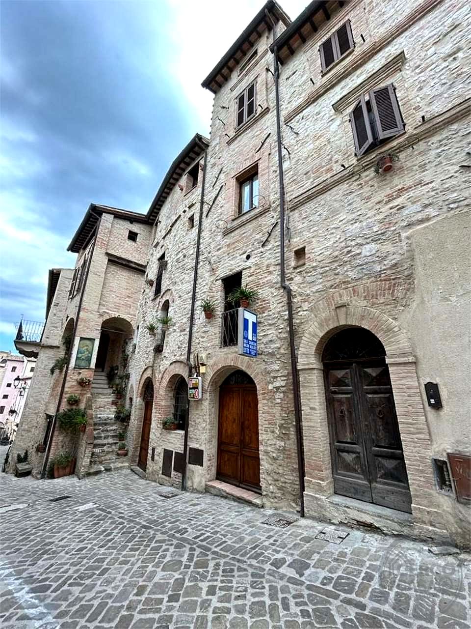 NOCERA UMBRA - APPARTAMENTO IN CENTRO STORICO