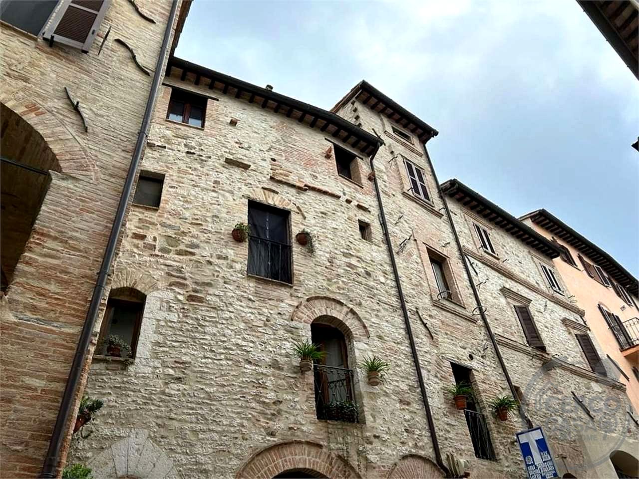 NOCERA UMBRA - APPARTAMENTO IN CENTRO STORICO