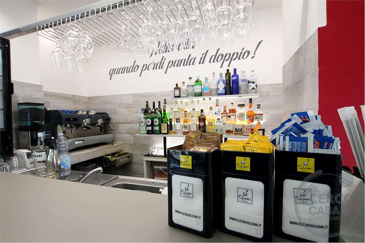 Vendesi attività commerciale Bar Sala Scommesse
