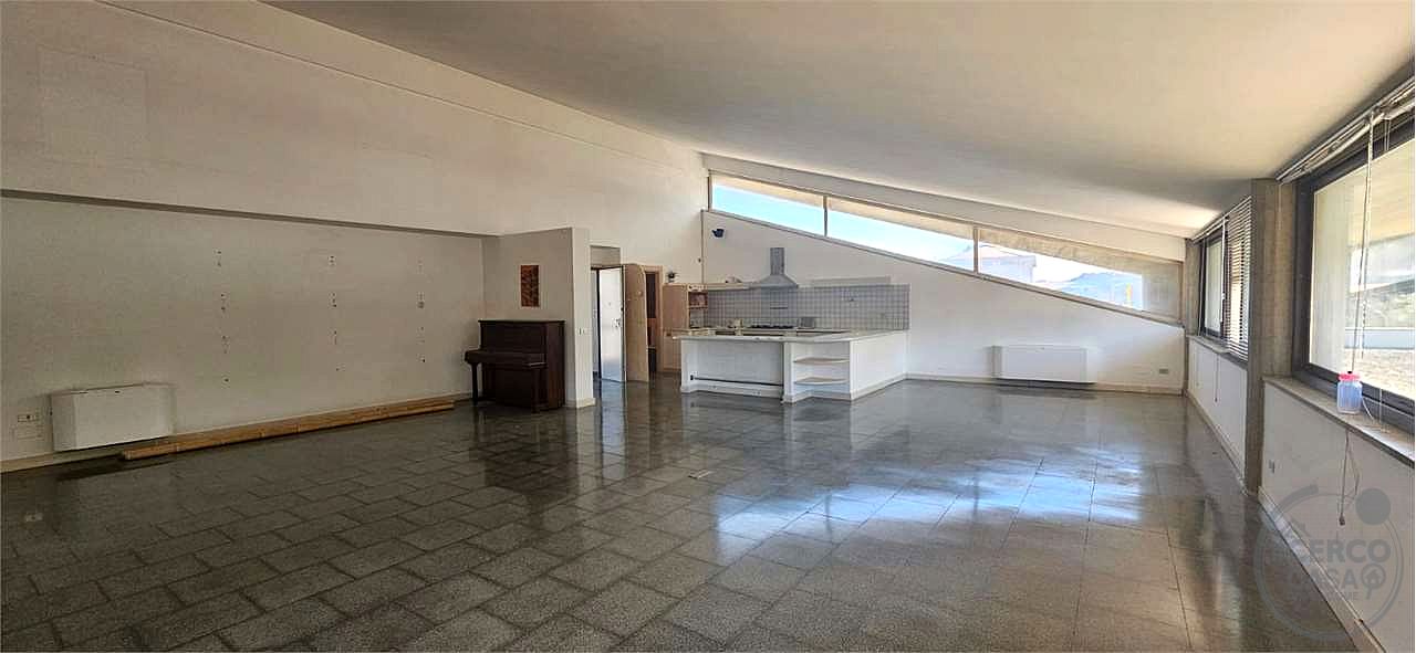 UFFICIO LOFT IN ZONA BEN SERVITA