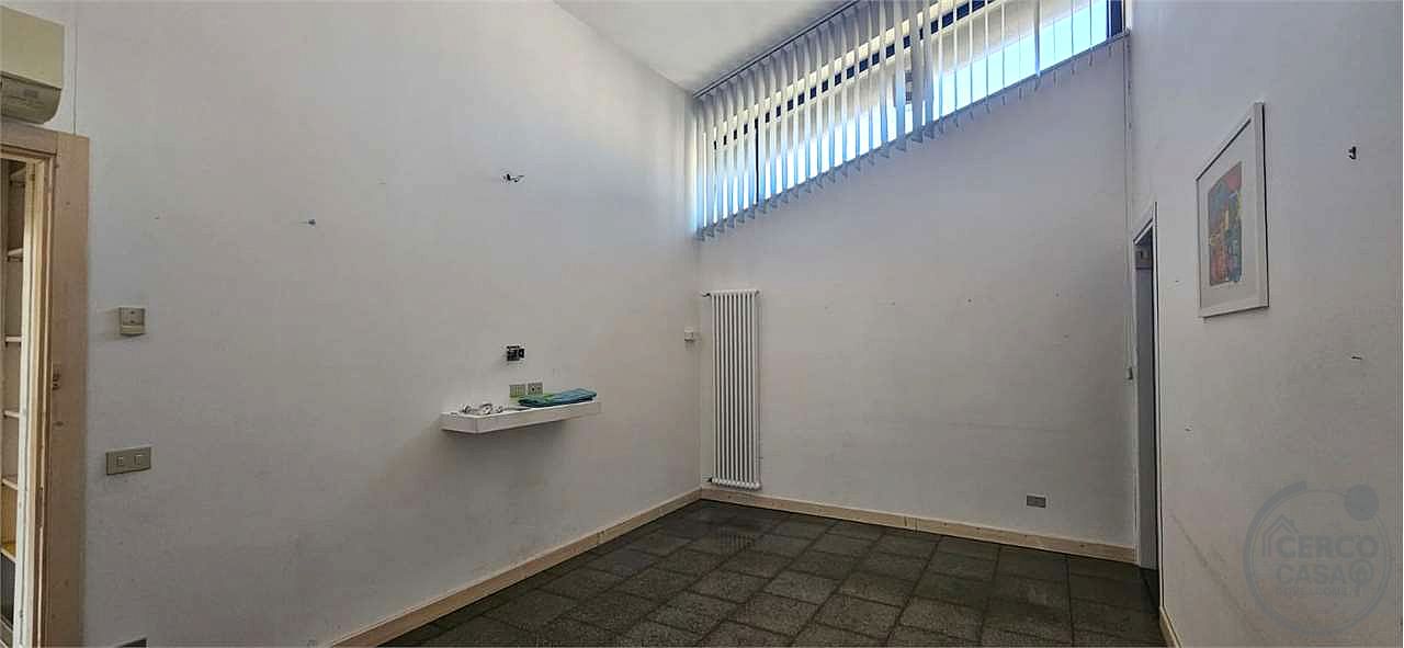 UFFICIO LOFT IN ZONA BEN SERVITA