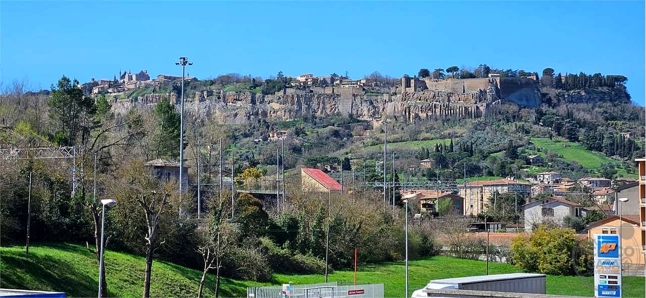 UFFICIO LOFT IN ZONA BEN SERVITA