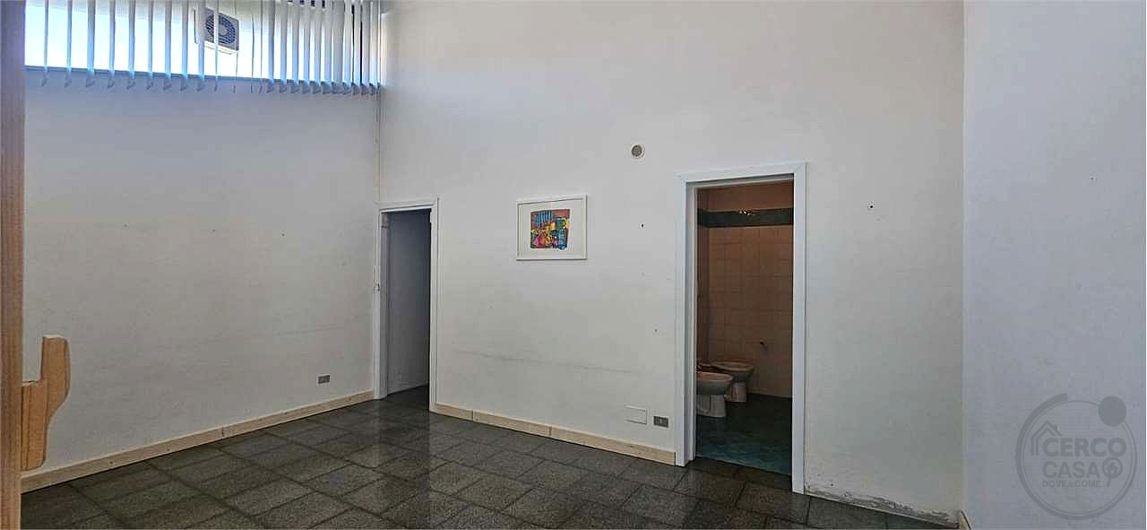 UFFICIO LOFT IN ZONA BEN SERVITA