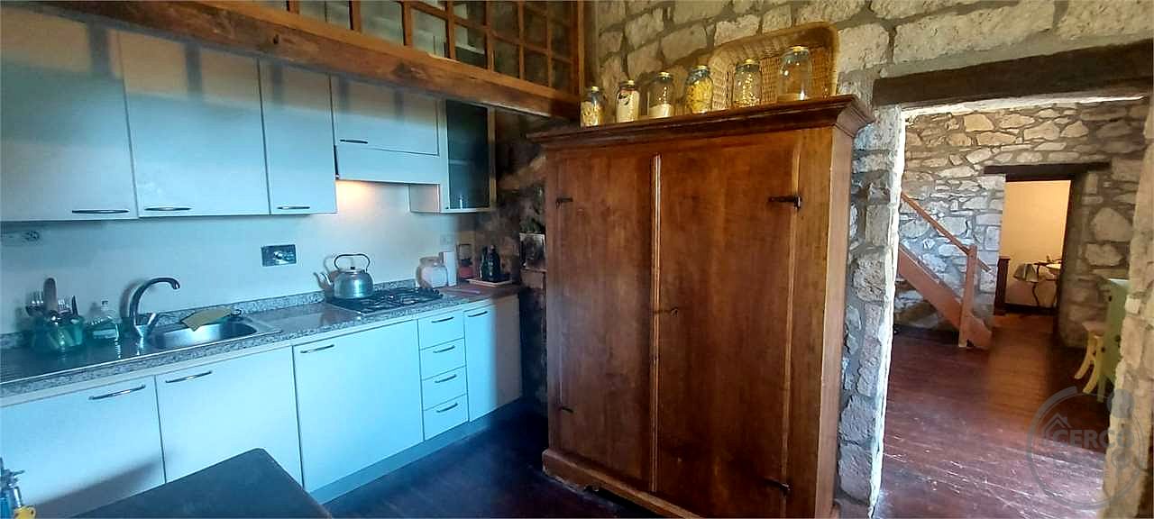 ANTICA PIEVE RISTRUTTURATA CON TERRENO