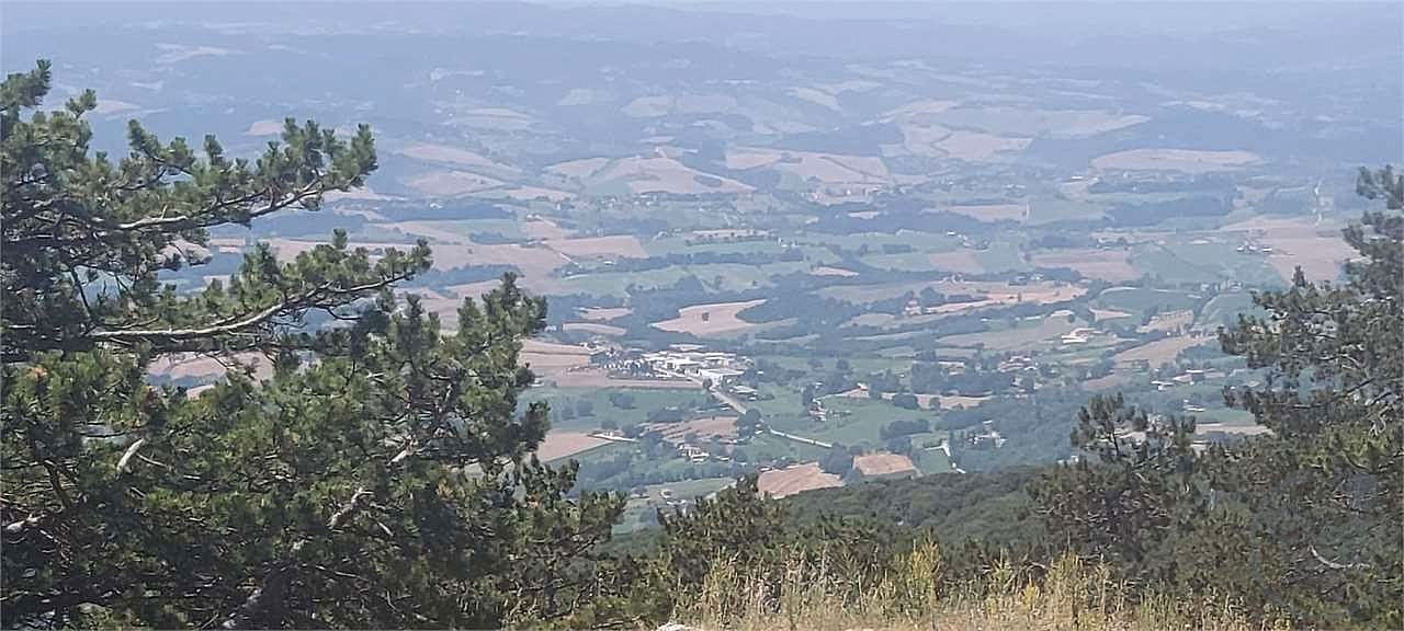 ANTICA PIEVE RISTRUTTURATA CON TERRENO