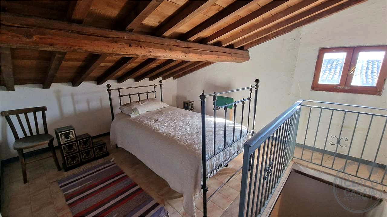 MASSA MARTANA - VILLA SAN FAUSTINO: CARATTERISTICO CIELOTERRA IN CENTRO STORICO