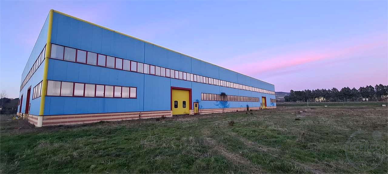 TODI - PANTALLA - CAPANNONE INDUSTRIALE