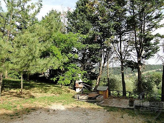 CASA INDIPENDENTE CON AMPIO GIARDINO ESCLUSIVO
