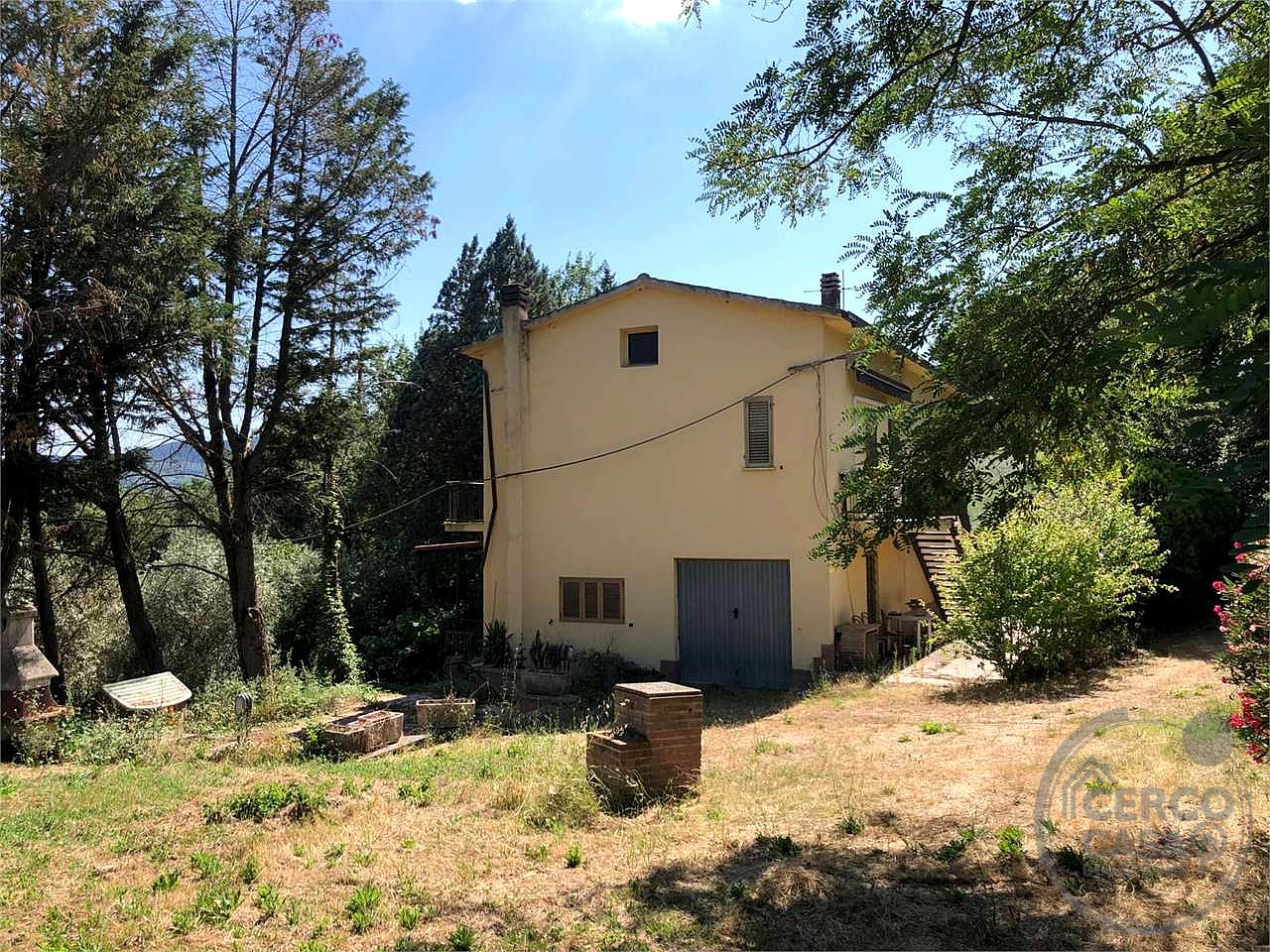 CASA INDIPENDENTE CON AMPIO GIARDINO ESCLUSIVO