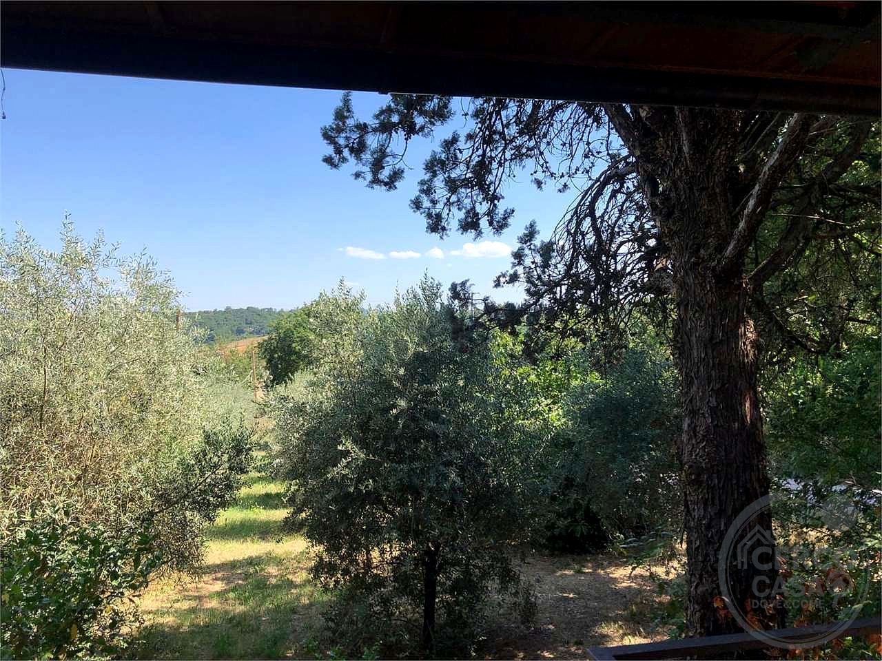 CASA INDIPENDENTE CON AMPIO GIARDINO ESCLUSIVO