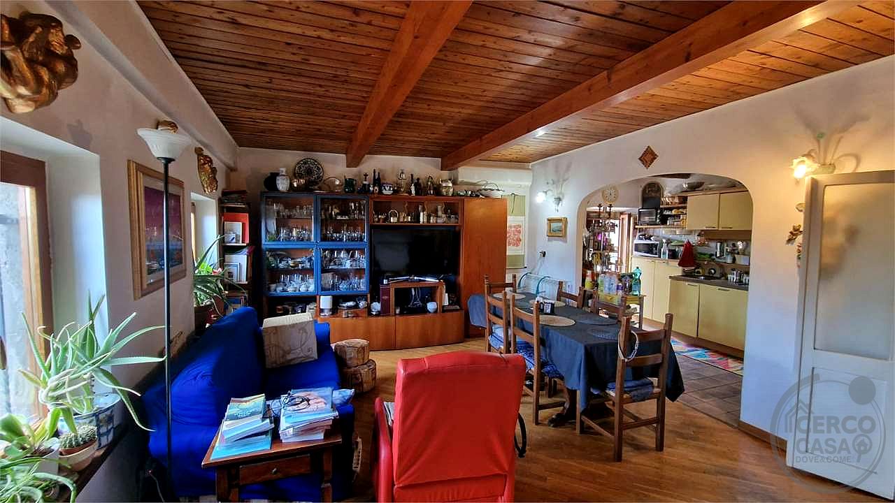 TODI – APPARTAMENTO AL TERZO ED ULTIMO PIANO