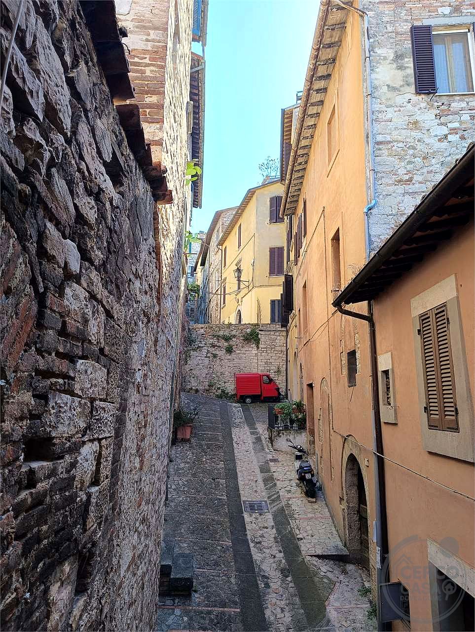 TODI – CENTRO STORICO – APPARTAMENTO