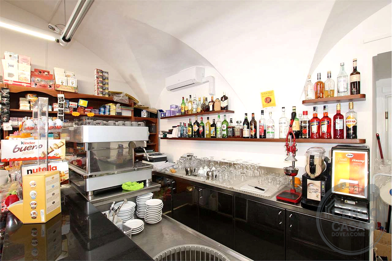 Vendesi/Cedesi attività commerciale Bar Tabacchi