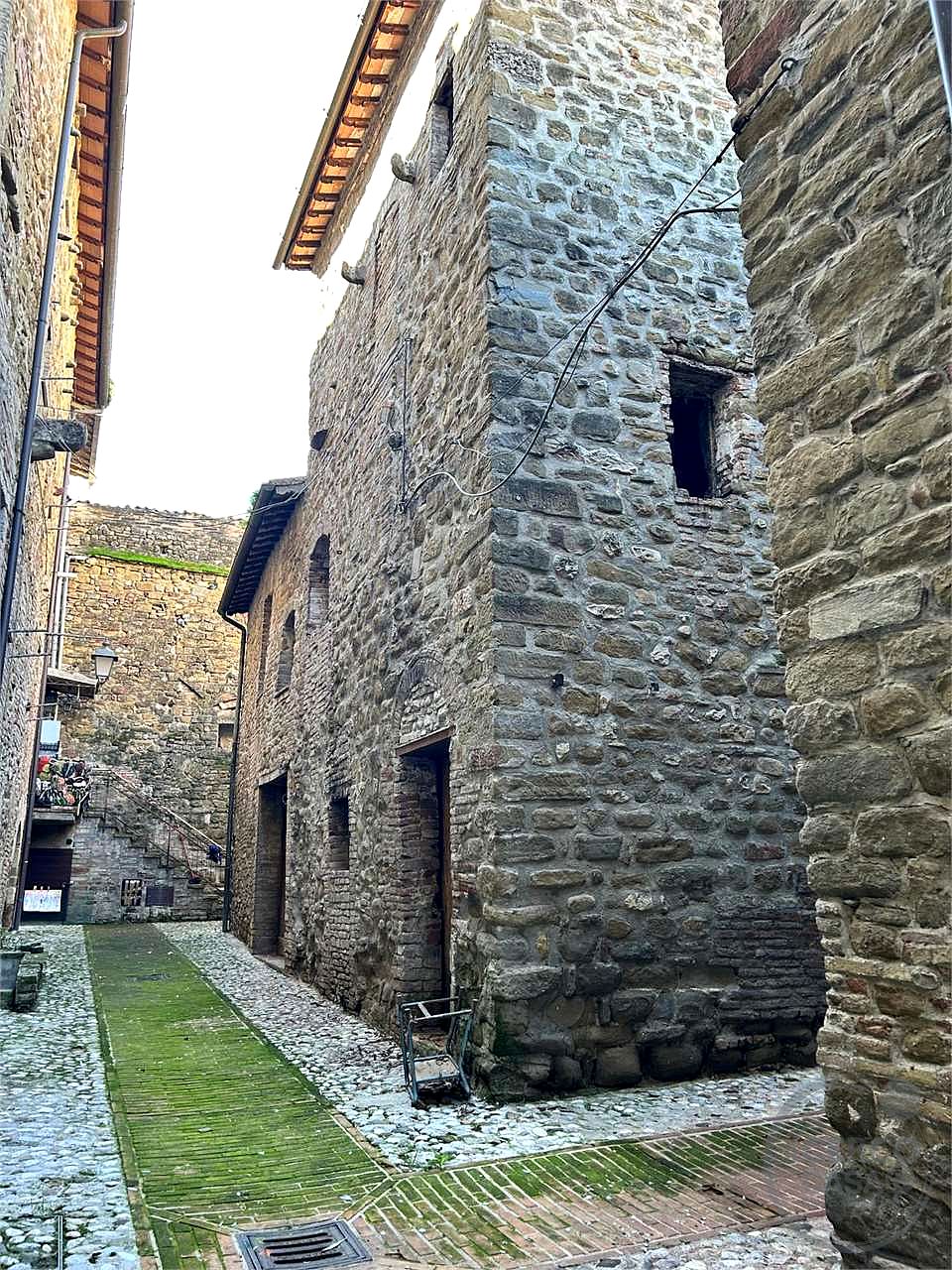 ASSISI - PETRIGNANO - CARATTERISTICO CIELOTERRA