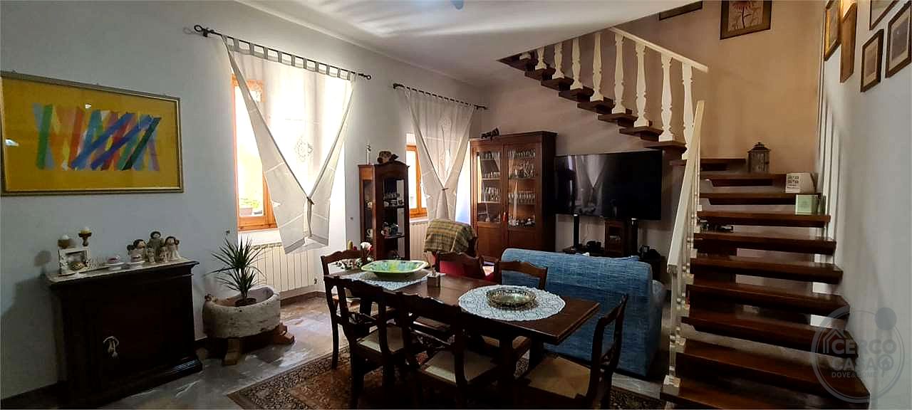 TODI: APPARTAMENTO IN CENTRO STORICO