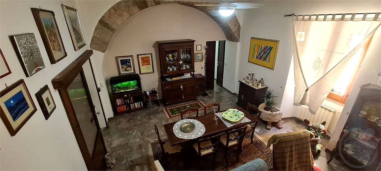 TODI: APPARTAMENTO IN CENTRO STORICO