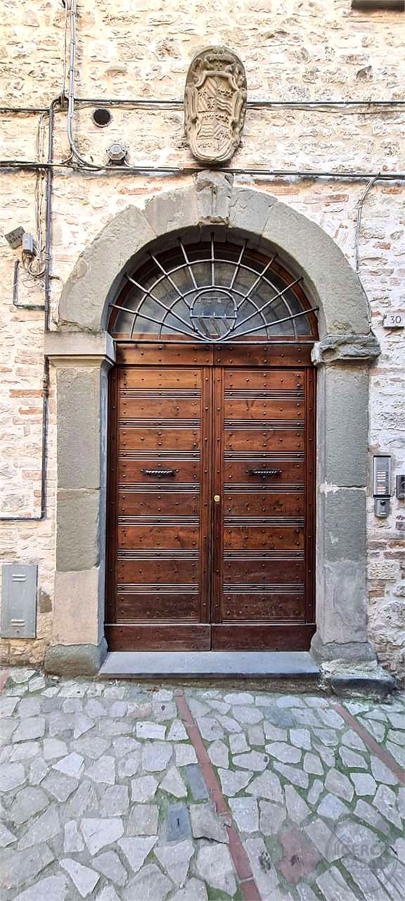 TODI: APPARTAMENTO IN CENTRO STORICO