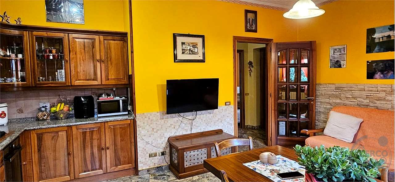 TODI - PANTALLA: APPARTAMENTO AL PIANO PRIMO