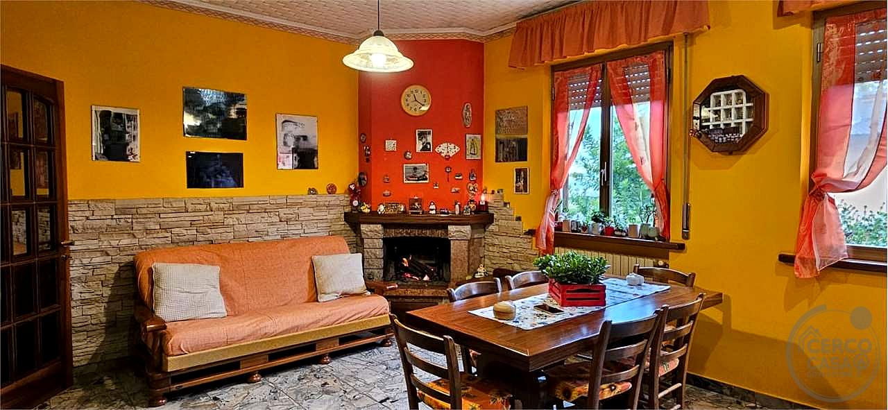 TODI - PANTALLA: APPARTAMENTO AL PIANO PRIMO
