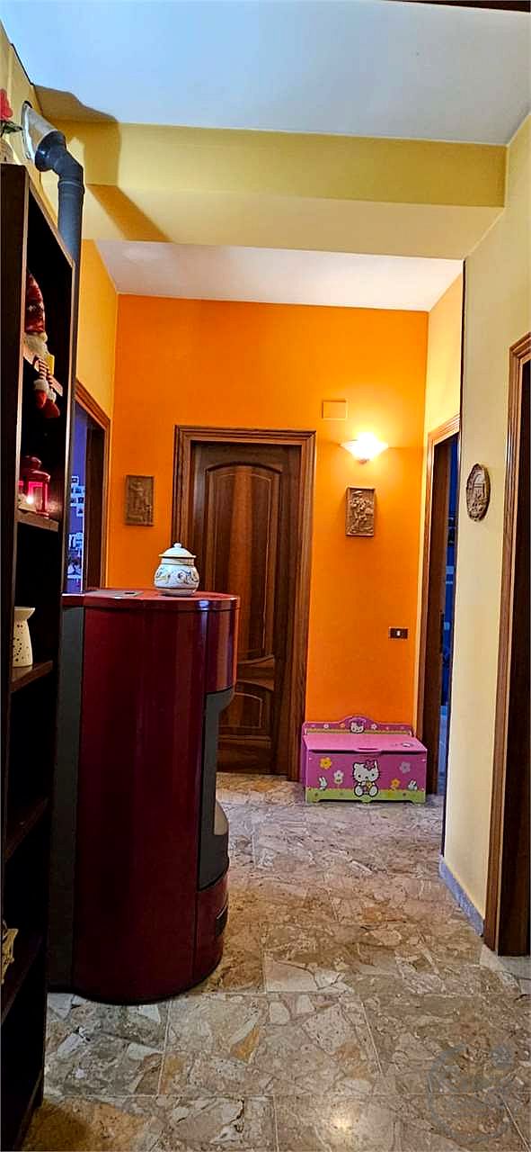TODI - PANTALLA: APPARTAMENTO AL PIANO PRIMO