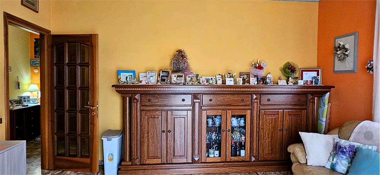 TODI - PANTALLA: APPARTAMENTO AL PIANO PRIMO