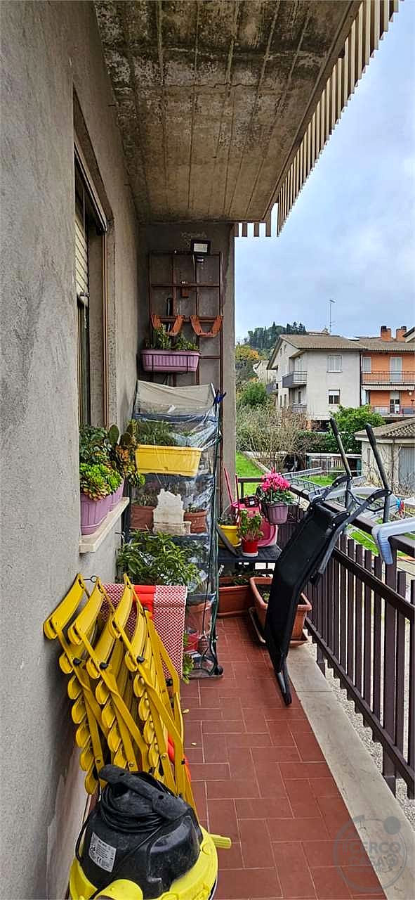 TODI - PANTALLA: APPARTAMENTO AL PIANO PRIMO