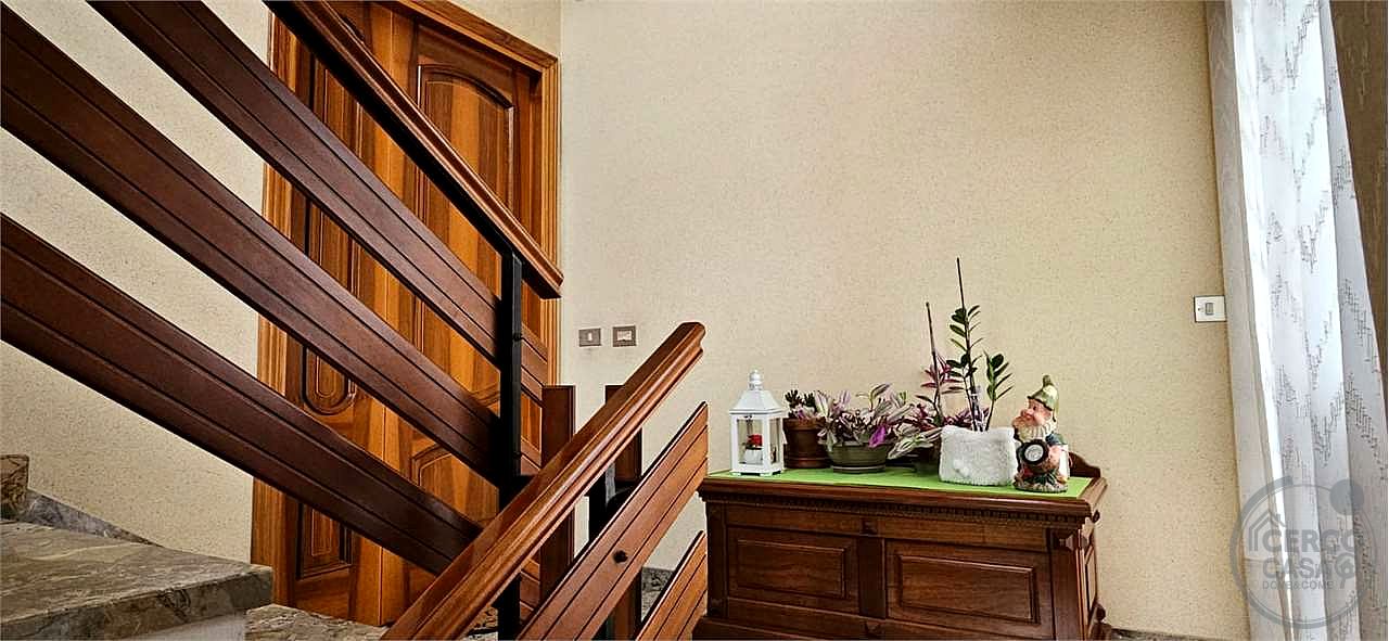 TODI - PANTALLA: APPARTAMENTO AL PIANO PRIMO